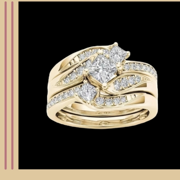 Princess-cut Diamond Bridal Set - Picture 2 of 16